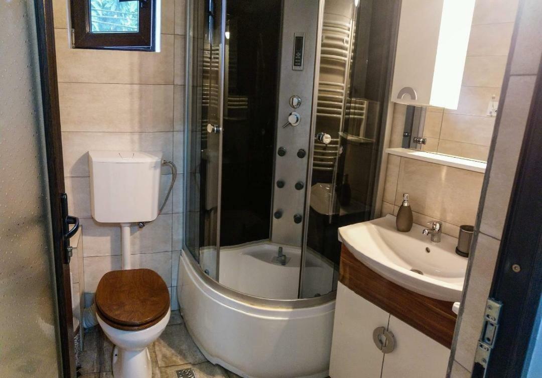 Stefy & Marie Apartment Констанца Екстериор снимка